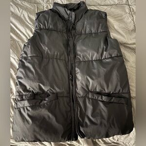 Black Old Navy puffer vest
